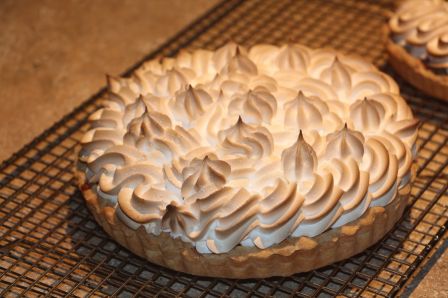 Tarte à la rhubarbe meringuée
